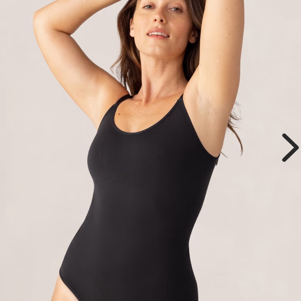 Shapermint Essentials All Day Every Day Scoop Neck Bodysuit